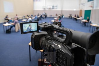 Ratssitzung in Mittweida wird erneut live im Netz übertragen - Die Sitzung des Mittweidaer Stadtrates wurde am 30. April aus der Dreifeldhalle live ins Internet übertragen. Die Stadt ist damit Vorreiter in Mittelsachsen.