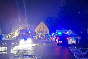Rauchentwicklung im Obergeschoss: Feuerwehreinsatz in Waldenburg -