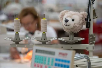 Ravensburger übernimmt Mehrheit bei Plüschtierfirma Steiff - Ravensburger steigt beim Plüschtierhersteller Steiff ein. (Archivbild)
