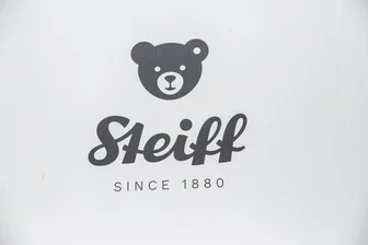 Ravensburger übernimmt Plüschtierfirma Steiff - Ravensburger beteiligt sich mit 60 Prozent an Steiff.