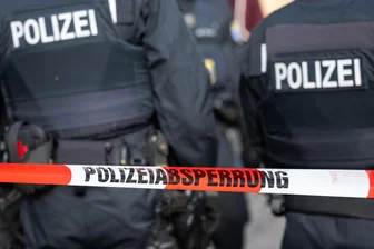 Razzia wegen Kinderpornografie: Mehrere Durchsuchungen in Chemnitz, Erzgebirge und Mittelsachsen - Die Razzia läuft seit Mittwoch.
