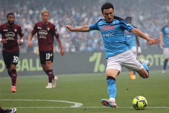 RB Leipzig: Das wird wohl der Forsberg-Ersatz - Eljif Elmas, hier im Trikot von Noch-Club SSC Neapel, soll dem Vernehmen nach so bald wie möglich Emil Forsberg bei RB Leipzig ersetzen.