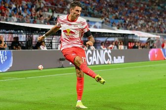 RB Leipzig: Szoboszlai glänzt beim Startelf-Debüt - Schussstark und treffsicher: Dominik Szoboszlai erzielte beim 4:0 gegen den VfB Stuttgart zwei Tore. 