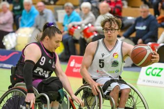 RB Zwickau: Doppelspieltag wird für Bundesliga-Aufsteiger zum Härtetest - Klappt es für Lachlin Dalton (rechts) und RB Zwickau am Wochenende mit dem ersten Saisonsieg in der Bundesliga?
