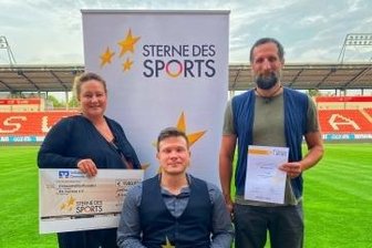 RB Zwickau punktet bei den "Sternen des Sports" - Freuen sich über den Großen Stern des Sports in Bronze: Yvonne Förster, Teemu Partanen und Marco Förster (von links).