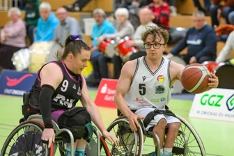 RB Zwickau punktet in München - Lachlin Dalton (am Ball) wurde zum Matchwinner für RB Zwickau.