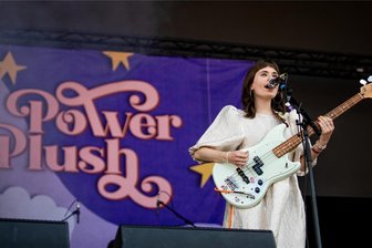 Ready für eine Party zum Osterwochenende? Das hat Chemnitz zu bieten - Wer die Chemnitzer Indie-Pop-Band Power Plush in einem Wettstreit hören will, wird am Samstag im Atomino fündig.
