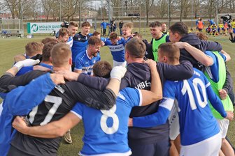 Reaktionen des VfB Empor Glauchau zum Halbfinalgegner FC Erzgebirge Aue im Fußball-Sachsenpokal: Zwischen großer Begeisterung und „Scheiße“ - Die Freude beim VfB Empor Glauchau nach dem 3:2-Sieg im Viertelfinale gegen Dresden-Laubegast war groß. Wie fallen die Reaktionen nach der Halbfinal-Auslosung aus?