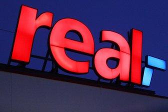 Real entfernt Nazi-Artikel nach Kritik aus Online-Shop -