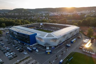 Real Madrid düpiert: Viertligist aus Ostdeutschland gewinnt Wahl zum Stadion des Jahres - Das Ernst-Abbe-Sportfeld, das im Osten der Republik liegt, hat die "Wahl zum Stadion des Jahres 2024" gewonnen.