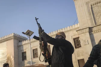 Rebellenoffensive: Milizenchef verspricht Syrern gerechten Neuanfang - In Syrien erobern Rebellenmilizen immer mehr Territorien - so wie hier die Stadt Hama.