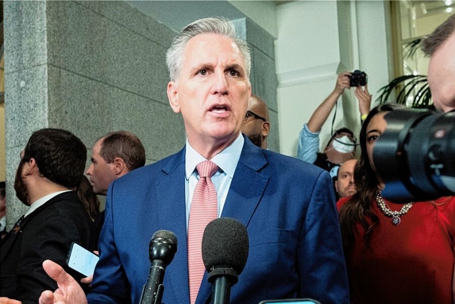 Rebellion gegen Republikaner McCarthy - Kevin McCarthy hat ein gewaltiges Problem: Er will Sprecher des Repräsentantenhauses werden, doch zahlreiche Republikaner verweigerten ihm ihre Gefolgschaft. 
