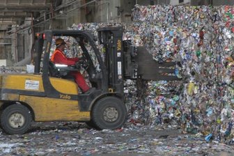 Recycling-Firma hält sich nach Fusion bedeckt - In der Niederlassung in Mittweida wird Recyclingmaterial wie der Hausmüll aus der Gelben Tonne zu hochwertigem Aluminium-Granulatverarbeitet. Dieses Produkt wird im Anschluss verkauft. 
