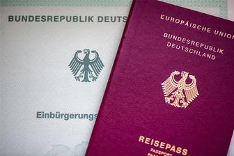 Reform des Staatsbürgerschaftsgesetzes: Schneller zum deutschen Pass - Das neue Gesetz erleichtert es, die deutsche Staatsbürgerschaft zu bekommen.