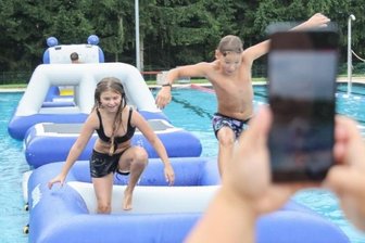 Regen lässt Badfest in Rußdorf ins Wasser fallen - aber nur ein bisschen - Eindrücke vom Familienfest im Sonnenbad Rußdorf.