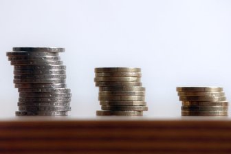 Regierung beschließt Haushalt – mit Wetten auf die Zukunft - Die Bundesregierung hat sich endlich auf einen Haushalt für das Jahr 2025 geeinigt. Im November wird der Bundestag darüber abstimmen, Konfliktpotenzial gibt es noch genügend.