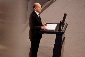Regierungserklärung von Olaf Scholz: Eine Antrittsrede ohne Gänsehaut - Bundeskanzler Olaf Scholz (SPD) hat am Mittwoch im Bundestag seine erste Regierungserklärung abgegeben. Er nutzte die Gelegenheit, um für die Vorhaben seiner Ampelkoalition zu werben.