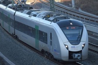 Regionalbahn: Alstom will defekte Züge bis Montag instandsetzen -