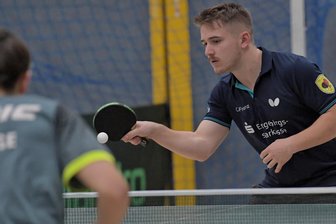 Regionalliga: Lugauer Tischtennisspieler daheim gegen Topteam Versbach ohne Chance - Christian Franz ersetzte gegen Versbach den Tschechen Petr Wasik, blieb aber ohne Satzgewinn.