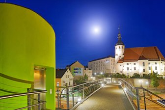 Reichenbach: Aufzug am Stadtsteg defekt – Park betroffen - In Reichenbach ist der Aufzug am Stadtsteg defekt.