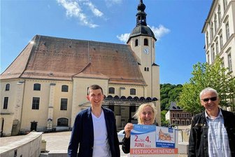 Reichenbach feiert seine Kirche: 300 Jahre Peter-Paul - Feiern Sie mit uns: Silvia Prager von der Kirchgemeindevertretung, Kantor Andreas Kamprad (links) und Pfarrer Andreas Alders laden zum Festwochenende ein. 