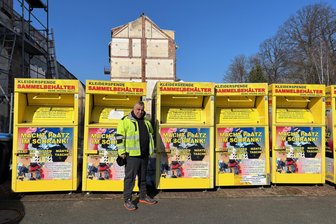 Reichenbach: Firma Ronny sichert ab sofort die Entsorgung von Altkleidern ab - Bürger können ihre Alttextilien auch direkt in die Container auf dem Betriebsgelände der Firma Ronny einwerfen. Sie ist an der Schlachthofstraße gleich neben der Zentralen Feuerwache zu finden.