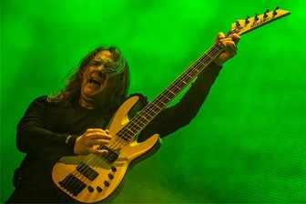 Reichenbach: Grammy-Preisträger rockt den Bergkeller - David Ellefson, einst Mitbegründer der Metalband Megadeth, spielt am Samstag im Bergkeller.