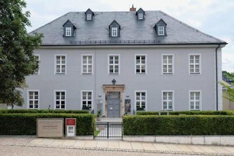 Reichenbach: Hin und Her um Konzept für Museen - Für das Neuberin-Museum ist die weitere Förderung durch den Kulturraum gesichert. 