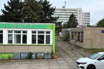 Reichenbach: Idee zu Park begeistert Stadträte - Das ehemalige Versorgungszentrum an der Julius-Mosen-Straße wird abgerissen.