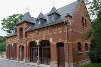 Reichenbach: In Alten Reitstall zieht neues Leben ein - Der Alte Reitstall am Unteren Bahnhof Reichenbach steht leer. Ab Herbst soll hier neues Leben einziehen. 