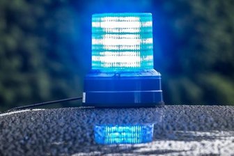 Reichenbach: Mann wirft Stein gegen Auto -