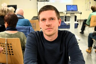 Reichenbach: Veranstaltung zum trügerischen Reiz der Drogen - Patrick Hoff klärt Jugendliche darüber auf, was illegale Drogen mit einem machen.