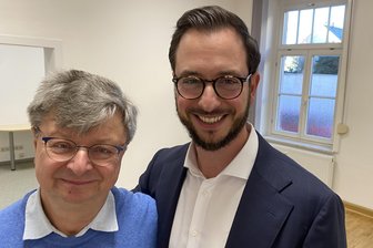 Reichenbacher Facharzt-Praxis geschlossen: Was der Sohn dort im neuen Jahr vorhat - Vater und Sohn in der bereits leergeräumten Praxis an der Zwickauer Straße in Reichenbach: Dr. Andreas Labitzke (links) und Stephan Labitzke.