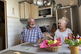 Reichenbacher Ferienwohnung im Sachsen-Vergleich top: Was die Hohndorfs richtig machen - Immer frisches Obst in der Küche - für Sascha und Michael Hohndorf gehören noch ganz andere Dinge zum Standard der Ferienwohnung.