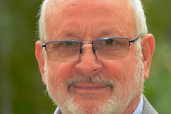 Reichenbacher Heimatforscher begrüßt Initiative zur Ehrung von Willy Rudolf Foerster - Wolfgang Viebahn, Buchautor und Heimatforscher. 