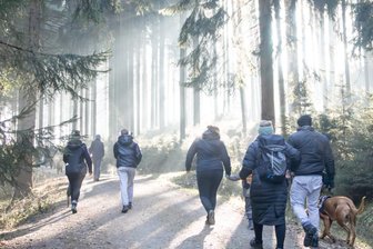 Reichenbacher Hundewanderung bricht Rekord - Bei der 6. Reichenbacher Hundewanderung waren mehr als 100 Teilnehmer unterwegs.