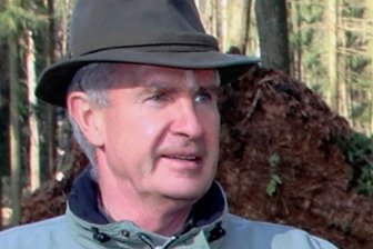 Reichenbacher Stadtwald: Holz und Waldumbau kosten mehr - Reichenbachs Revierförster Joachim Gorski.