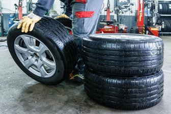 Reifenwechsel oder Räderwechsel: Wie heißt es richtig? - Bald ist es wieder an der Zeit für den … ja, wie heißt es denn nun korrekt: Reifenwechsel oder Räderwechsel?