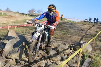 Reinsdorfer Motorsportler überrascht sich selbst - Arvid Meyer aus Reinsdorf will es nun auch im klassischen Endurosport wissen. Für den 21-Jährigen läuft es schon vielversprechend.