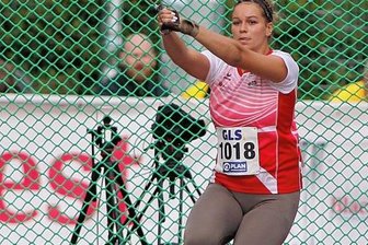 Reise nach Jerusalem kann starten - Schwung holen, um die eigene Achse drehen, loslassen: LV-90-Hammerwerferin Jada Julien bewies in Rostock einmal mehr ihr Können und wurde Erste in der U 20. Ihr Ticket für die EM in Israel hat sie damit gelöst.