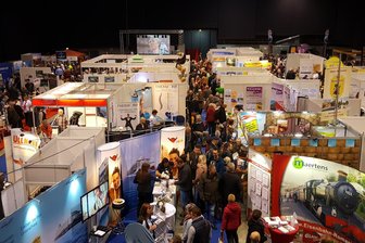 Reisemesse in Zwickau: Rund 100 Aussteller dabei - Immer im Januar lädt eine Reisemesse in die Zwickauer Stadthalle ein.
