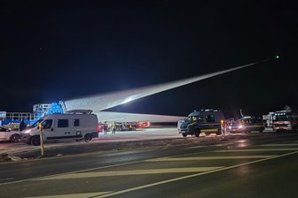 Reizthema Wind: Wie viele Windräder kommen noch nach Mittelsachsen? - Der Transport eines Windradflügels nach Kleinschirma hat für Aufsehen gesorgt. Die AfD will den weiteren Ausbau in Mittelsachsen per Moratorium stoppen.