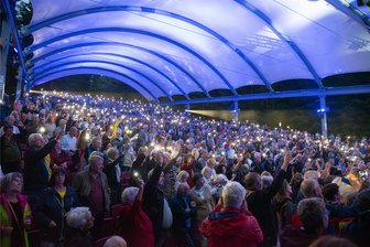 Rekordsaison im Naturtheater Bad Elster: So geht es nächstes Jahr weiter - 30.000 Besucher strömten diesen Sommer ins Naturtheater Bad Elster. Das Publikum kam aus Deutschland, aber auch aus Österreich zu den Shows ins Vogtland.