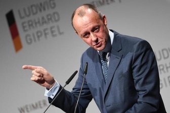 Rennen um Parteivorsitz eröffnet - Merz will CDU-Chef werden -
