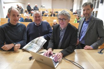Renommierter Architekt in Freiberg: Wie sieht seine Vision zeitgenössischer Architektur aus? - Andrè Kempe (2.v.r.) mit Michael Milew, Norman Pohl und Alexander Pleßow, den Organisatoren des Vortags.