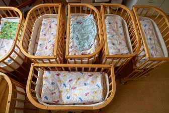 Rentner-Landkreis? Dem Erzgebirge gehen die Kinder aus - Sinkende Geburtenzahlen, Überalterung, Bevölkerungsrückgang: Das Erzgebirge steht vor großen Herausforderungen.
