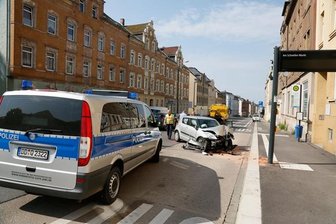 Rentnerin kollidert mit digitaler Anzeigetafel -