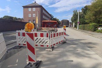 Reparatur am Zwickauer Bahnhofsvorplatz – Wann kommt der große Wurf? - Bauarbeiten am Bahnhof sind immer eine gute Nachricht: Es kann nur besser werden.