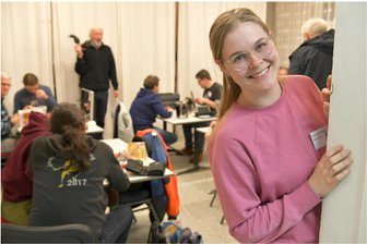 Reparaturcafé im Bunten Haus Freiberg: So werden Saugroboter und Lichterketten wieder fit - Hereinspaziert: Jessica Berling rief das Reparaturcafé im Bunten Haus in Freiberg ins Leben – gemeinsam mit Martin Sonntag. Auch heute noch organisieren sie die monatlichen Treffs.