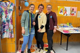 Reparieren, Upcyceln, Tauschen: Nachhaltigkeit zum Kennenlernen und Mitmachen auf dem ersten "Fashion Revolution Day" Chemnitz - Die Organisatorinnen des ersten "Fashion Revolution Days": Henriette Helmstedt, Babette Sperling und Ina Goetz (v. l.). 